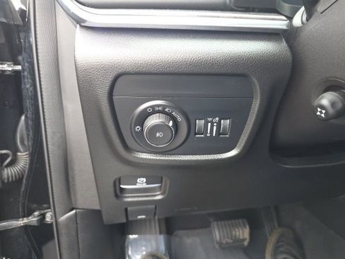 Used 2024 Jeep Grand Cherokee Overland w/ Adv Protech Group III AWD/4WD image 19
