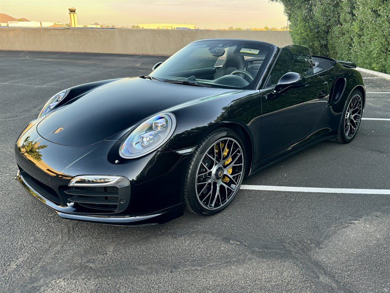 Used 2015 Porsche 911 Turbo S w/ High-end Infotainment Package AWD/4WD image 3