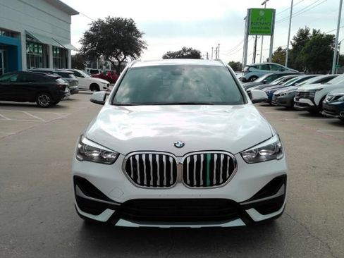 Used 2021 BMW X1 sDrive28i w/ Convenience Package FWD image 3