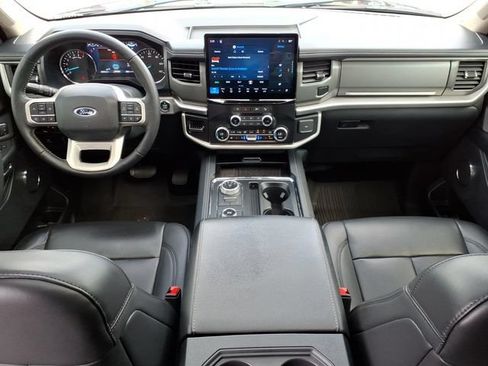 Used 2024 Ford Expedition XLT AWD/4WD image 13