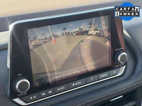 Used 2023 Nissan Rogue SV image 10