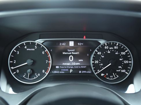 Used 2023 Nissan Rogue SL w/ SL Premium Package image 12