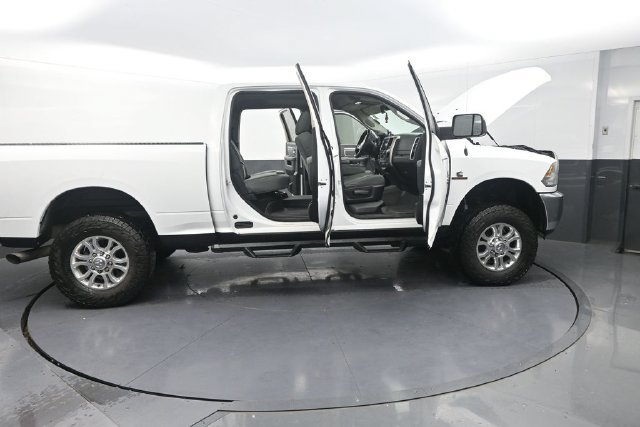 Used 2016 RAM 2500 SLT AWD/4WD image 46