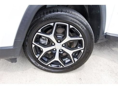 Used 2024 Jeep Compass Limited AWD/4WD image 30