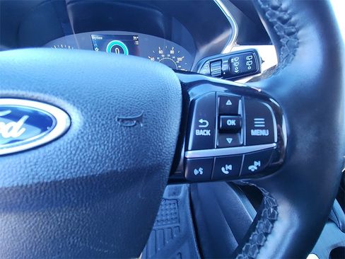 Used 2022 Ford Escape SEL image 19