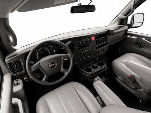 Used 2025 GMC Savana 3500 Extended RWD image 35