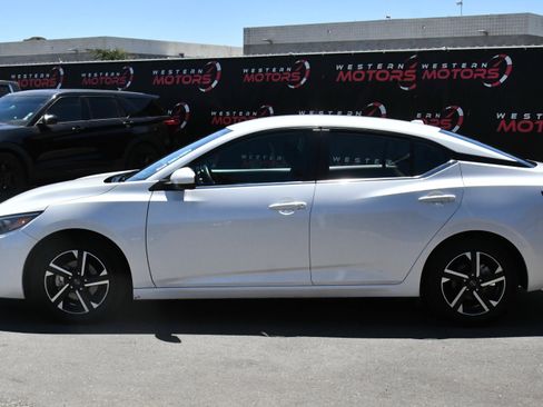 Used 2024 Nissan Sentra SV FWD image 4