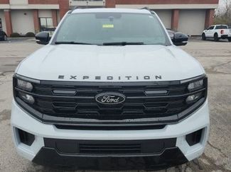 New 2025 Ford Expedition Platinum w/ Stealth Performance Package video 2