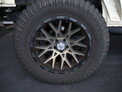 Used 2009 Jeep Wrangler X AWD/4WD image 34