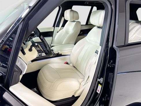 Used 2025 Land Rover Range Rover Autobiography image 14