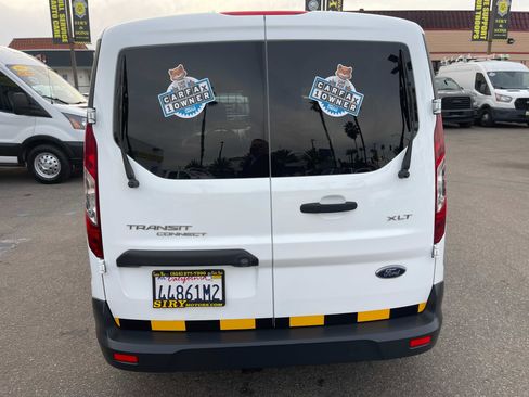 Used 2018 Ford Transit Connect XLT image 4