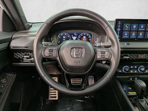 Used 2025 Honda Accord Sport image 13
