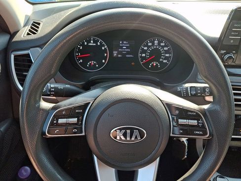 Used 2021 Kia Seltos LX AWD/4WD image 19