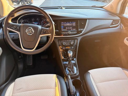 Used 2021 Buick Encore Preferred w/ Safety Package AWD/4WD image 18