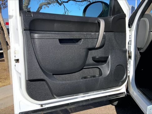 Used 2011 Chevrolet Silverado 1500 LS image 21