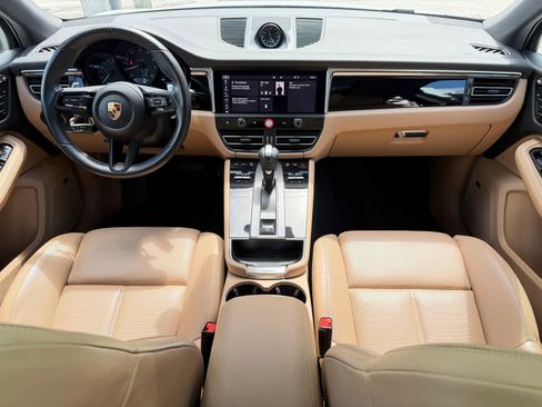 Used 2022 Porsche Macan AWD/4WD image 26