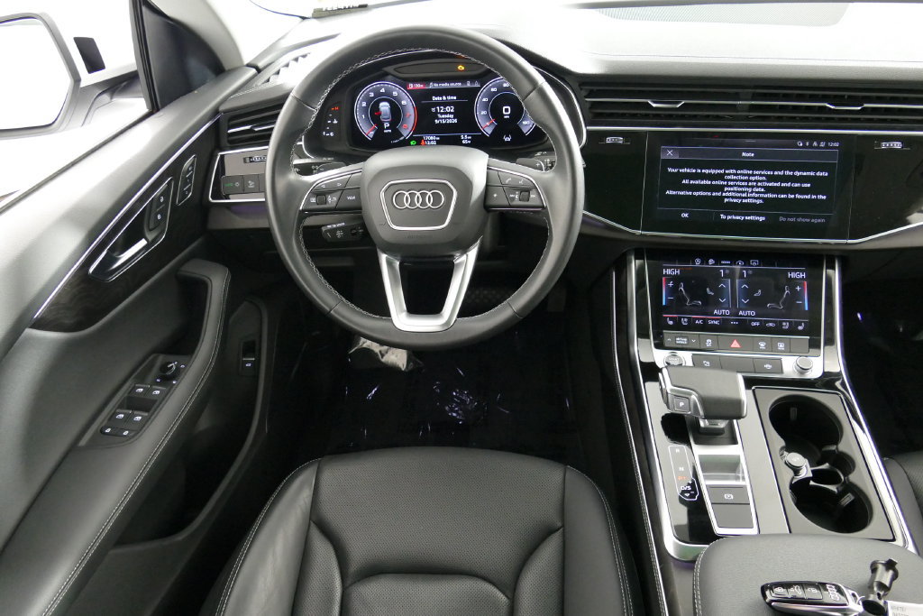 Used 2023 Audi Q8 Premium Plus AWD/4WD image 29