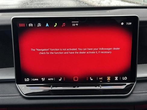 Certified 2025 Volkswagen Tiguan SE image 35