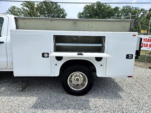 Used 2015 Chevrolet Silverado 3500 W/T image 11