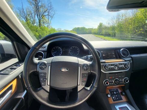Used 2016 Land Rover LR4 HSE AWD/4WD image 14