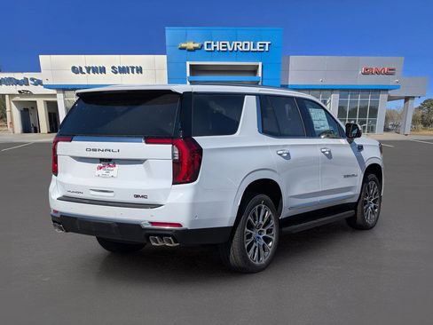 New 2026 GMC Yukon Denali w/ Advanced Technology Package image 8