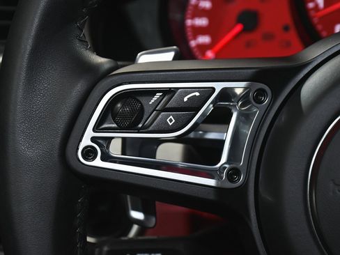 Used 2025 Porsche 718 Boxster GTS image 31