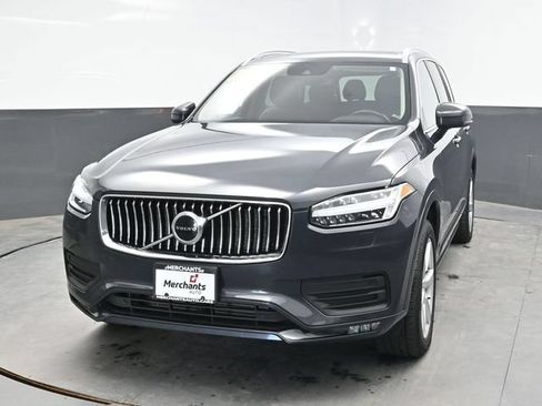 Used 2022 Volvo XC90 T5 Momentum AWD/4WD image 2