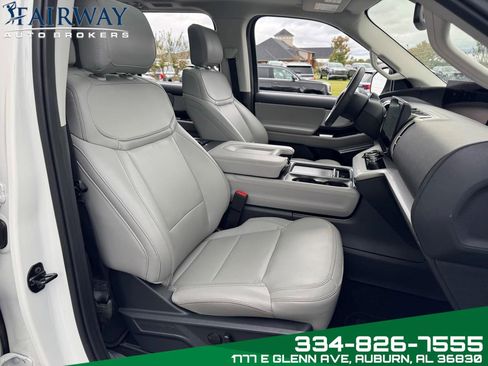 Used 2025 Ford Expedition Active image 12