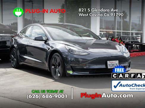 Used 2023 Tesla Model 3 Standard Range image 3