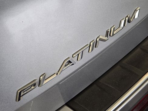 Certified 2023 Ford Explorer Platinum image 11