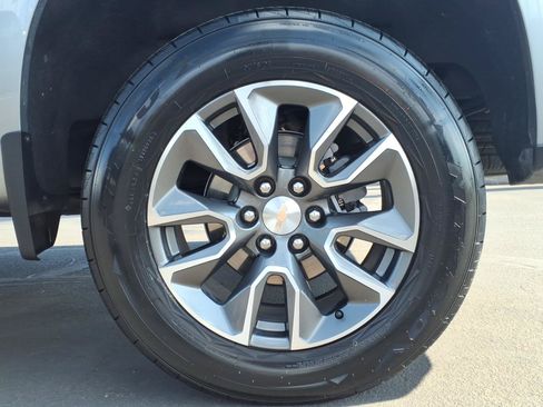Used 2025 Chevrolet Silverado 1500 LT w/ All Star Edition Plus RWD image 9