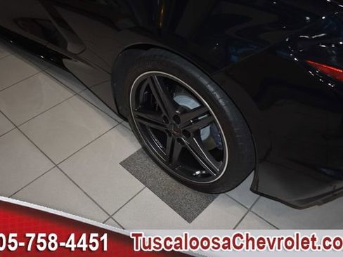 Used 2024 Chevrolet Corvette Stingray Preferred Cpe w/ Body-Color Dual Roof Package image 13