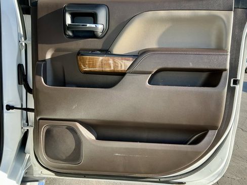 Used 2017 GMC Sierra 1500 SLT w/ SLT Premium Package image 25