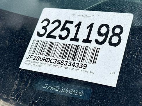 Used 2025 Subaru Crosstrek 2.5i Premium AWD/4WD image 4
