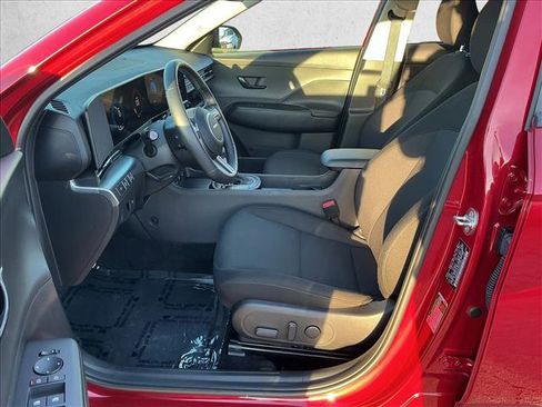 Used 2025 Hyundai Kona SEL image 12