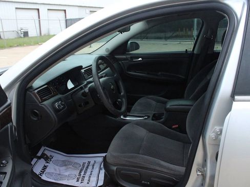 Used 2014 Chevrolet Impala Limited LS FWD image 13