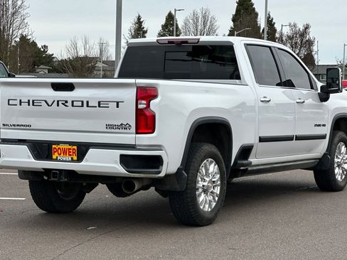 Used 2023 Chevrolet Silverado 2500 High Country image 4