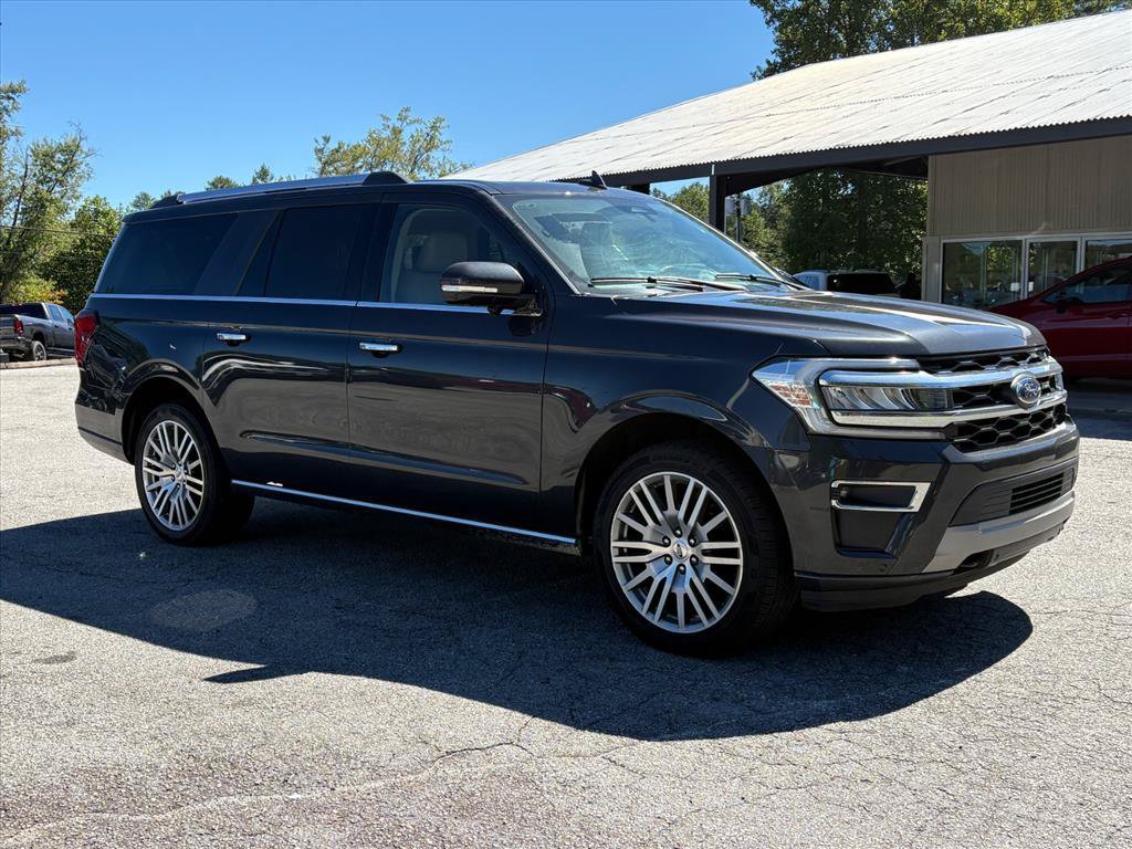 Used 2023 Ford Expedition Max Limited AWD/4WD image 3
