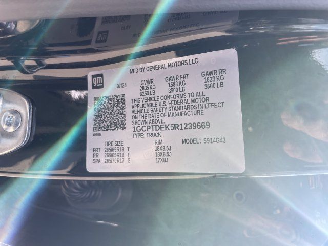 Used 2024 Chevrolet Colorado Z71 w/ Z71 Convenience Package 2 AWD/4WD image 26