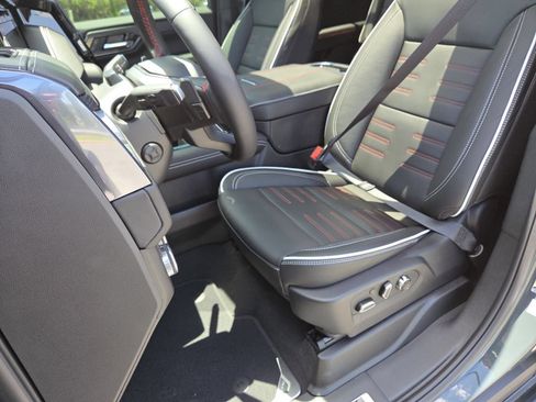 New 2026 GMC Yukon AT4 Ultimate AWD/4WD image 36