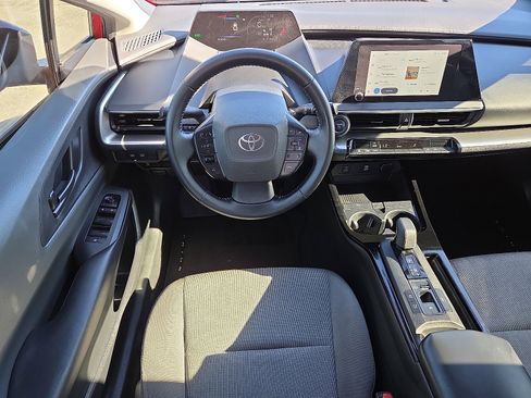 Used 2024 Toyota Prius LE image 11