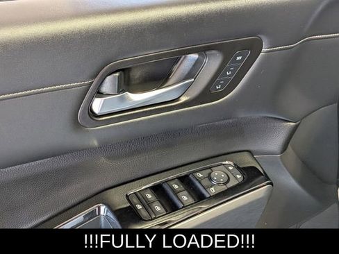 Used 2023 Nissan Pathfinder SL AWD/4WD image 17
