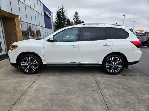 Used 2020 Nissan Pathfinder Platinum image 8