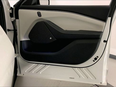 Used 2023 Ford Mustang Mach-E Premium image 25