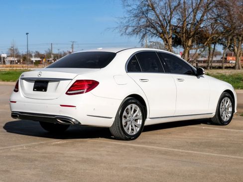 Used 2017 Mercedes-Benz E 300 image 7