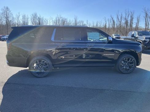 New 2025 Chevrolet Suburban Premier image 7
