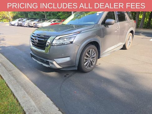 Used 2022 Nissan Pathfinder SL w/ SL Premium Package AWD/4WD image 5