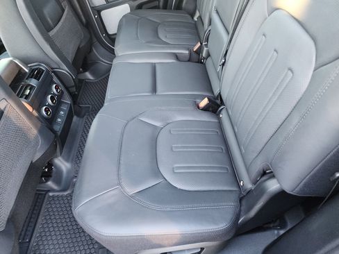 Used 2024 Land Rover Defender 130 X image 14