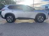 Used 2023 Nissan Rogue SV image 5