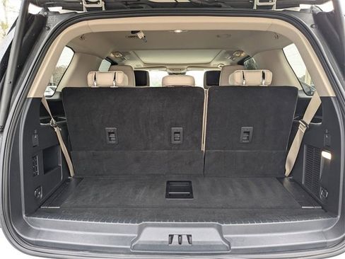 Used 2024 Ford Expedition Platinum image 12